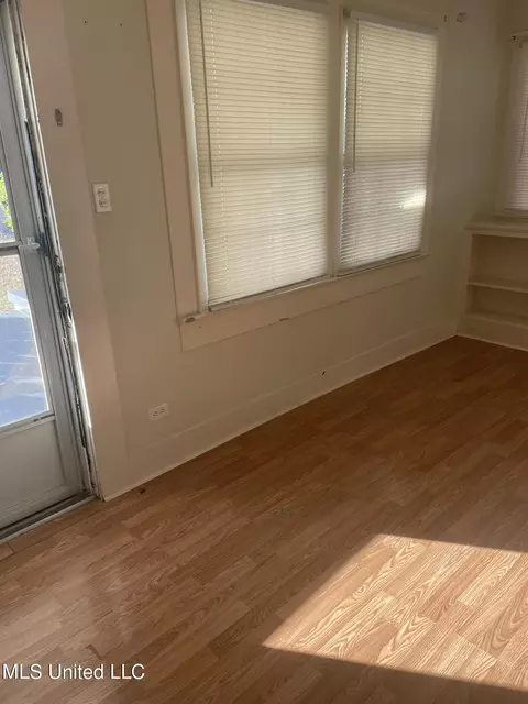 Living - 305 NW 3rd Ave, Magee, MS 39111 photo 2 of 3