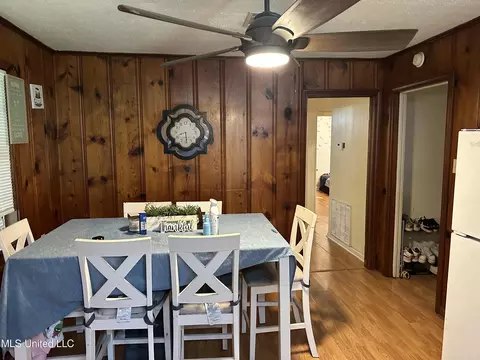 Dining - 520 E Choctaw St, Magee, MS 39111 photo 1 of 1