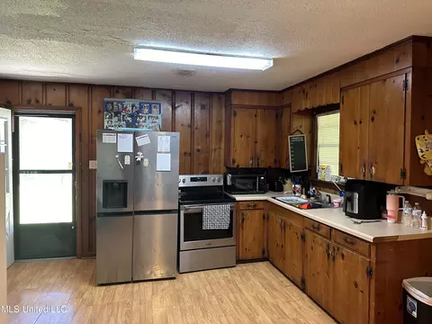 Kitchen - 520 E Choctaw St, Magee, MS 39111 photo 1 of 1