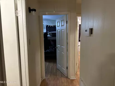 Entry Way - 520 E Choctaw St, Magee, MS 39111 photo 2 of 2