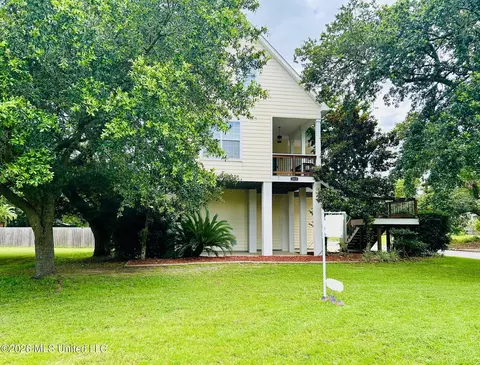 2519 Washington Ave, Pascagoula, MS 39567