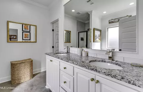 Bath - 104 Leah Cv, Canton, MS 39046 photo 1 of 5