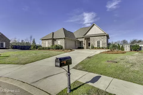 104 Leah Cv, Canton, MS 39046