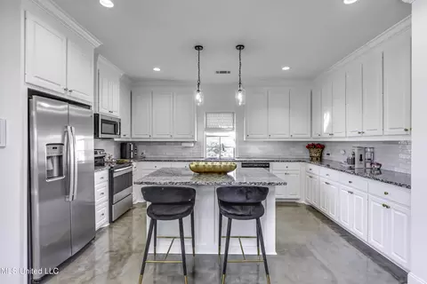 Kitchen - 104 Leah Cv, Canton, MS 39046 photo 2 of 7