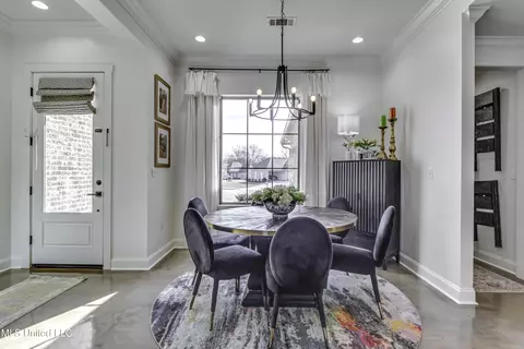 Dining - 104 Leah Cv, Canton, MS 39046 photo 3 of 4