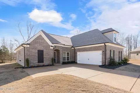 Exterior - 1802 Millers Cv, Nesbit, MS 38651 photo 3 of 5