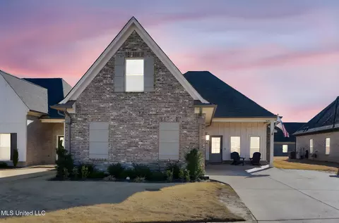 5185 Watson Vw Dr, Nesbit, MS 38651