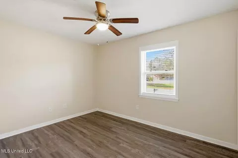 Bedroom - 100 Rollingwood Dr, Brandon, MS 39042 photo 4 of 4