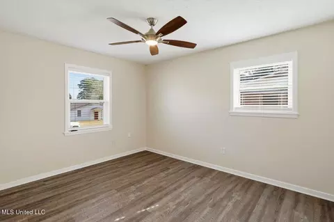 Bedroom - 100 Rollingwood Dr, Brandon, MS 39042 photo 3 of 4