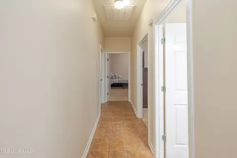 Entry Way - 101 Stapleton Dr, Canton, MS 39046 photo 1 of 2