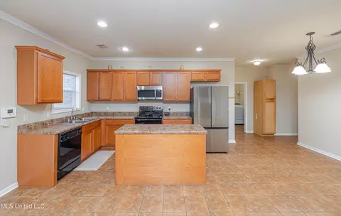 Kitchen - 101 Stapleton Dr, Canton, MS 39046 photo 2 of 4