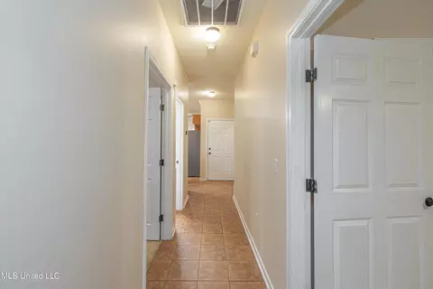 Entry Way - 101 Stapleton Dr, Canton, MS 39046 photo 2 of 2