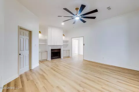 Living - 8 Barbara Ct, Long Beach, MS 39560 photo 2 of 2