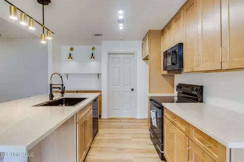 Kitchen - 8 Barbara Ct, Long Beach, MS 39560 photo 2 of 2