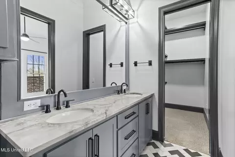 Bath - 210 Amelia St, Madison, MS 39110 photo 3 of 4