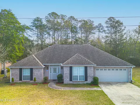 7322 Analii St, Diamondhead, MS 39525