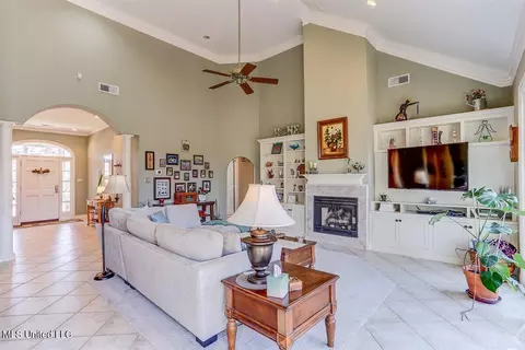 8237 Windersgate Dr, Olive Branch, MS 38654 photo 11