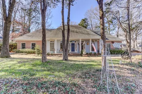 8237 Windersgate Dr, Olive Branch, MS 38654 photo 2