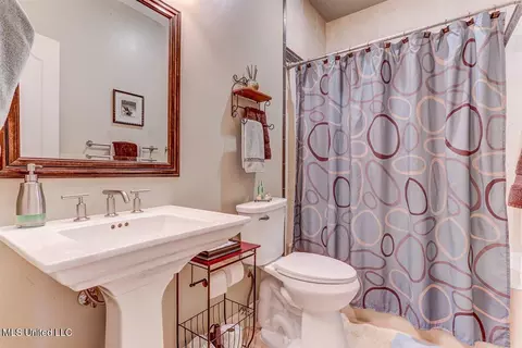 8237 Windersgate Dr, Olive Branch, MS 38654 photo 30