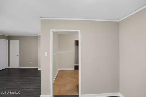 Entry Way - 421 Benning Rd, Jackson, MS 39206 photo 1 of 3