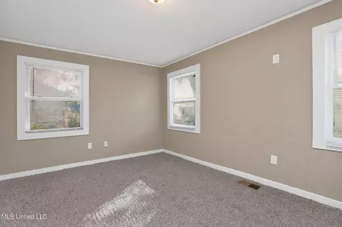Bedroom - 421 Benning Rd, Jackson, MS 39206 photo 3 of 10