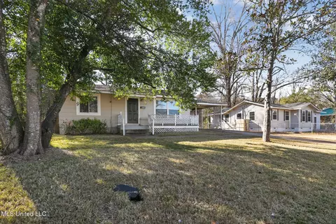 421 Benning Rd, Jackson, MS 39206