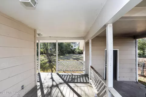 Exterior - 421 Benning Rd, Jackson, MS 39206 photo 3 of 7