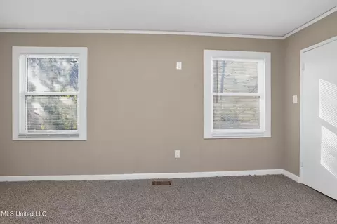 Bedroom - 421 Benning Rd, Jackson, MS 39206 photo 6 of 10