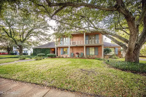 1201 Westwood St, Pascagoula, MS 39567