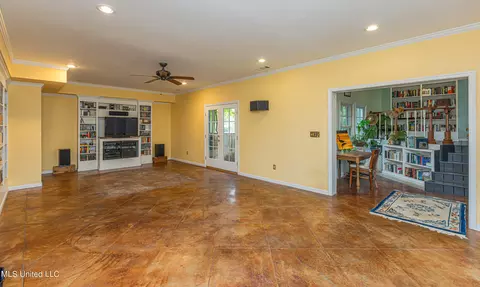 Living - 3775 Coker Rd, Madison, MS 39110 photo 3 of 6