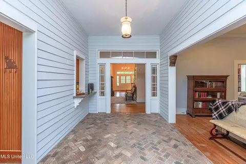 Entry Way - 3775 Coker Rd, Madison, MS 39110 photo 3 of 8