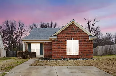 622 Amber Ln, Southaven, MS 38671