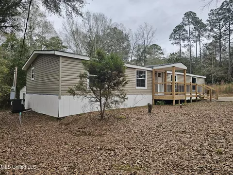 9712 Lualini Pl, Diamondhead, MS 39525 photo 2