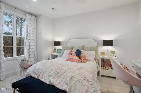 Bedroom - 2060 London Ave, Jackson, MS 39211 photo 3 of 6