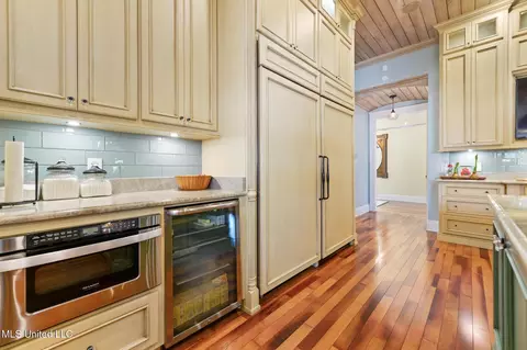 Kitchen - 1164 Cooks Corner Rd, Lucedale, MS 39452 photo 5 of 9