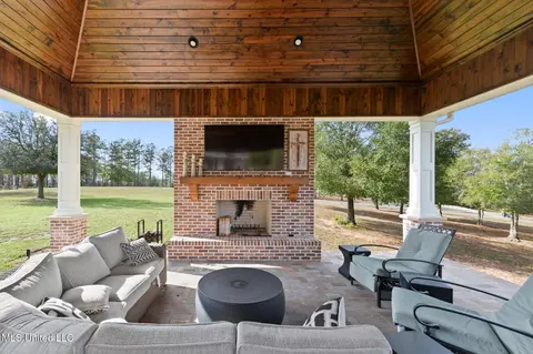 Exterior - 1164 Cooks Corner Rd, Lucedale, MS 39452 photo 6 of 7