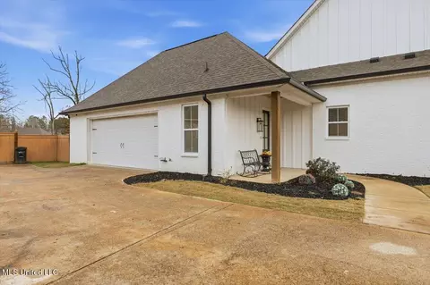 Exterior - 244 Cornerstone Dr, Brandon, MS 39042 photo 4 of 9