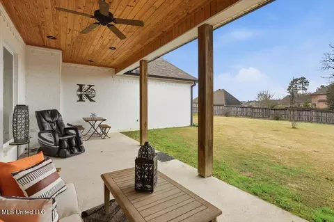 Exterior - 244 Cornerstone Dr, Brandon, MS 39042 photo 5 of 9