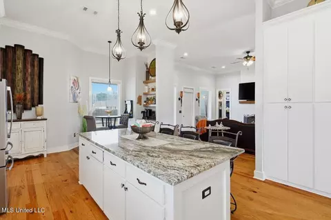 Kitchen - 244 Cornerstone Dr, Brandon, MS 39042 photo 2 of 4