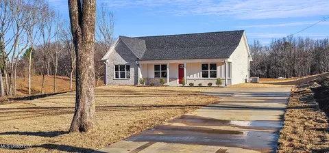1408 W Woodward Ave, Holly Springs, MS 38635
