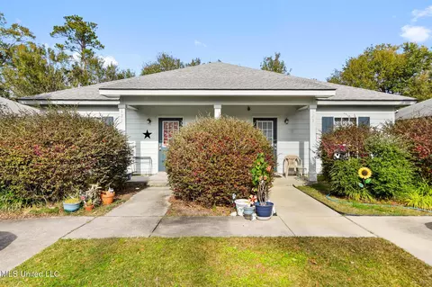 321323 Ruella St, Bay Saint Louis, MS 39520