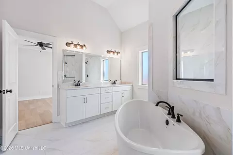2945 Molly Cv, Nesbit, MS 38651 photo 15
