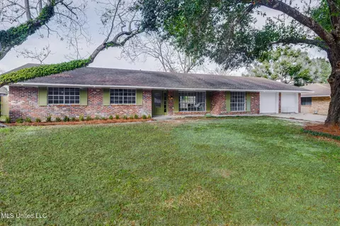 Exterior - 521 Mockingbird Dr, Long Beach, MS 39560 photo 2 of 3