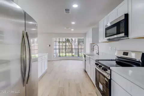 Kitchen - 521 Mockingbird Dr, Long Beach, MS 39560 photo 1 of 3