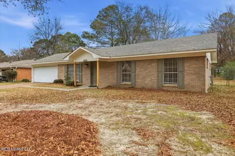 Exterior - 166 Cypress Dr, Madison, MS 39110 photo 1 of 3