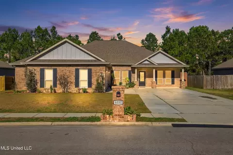 6552 Sugarcane Cir, Ocean Springs, MS 39564