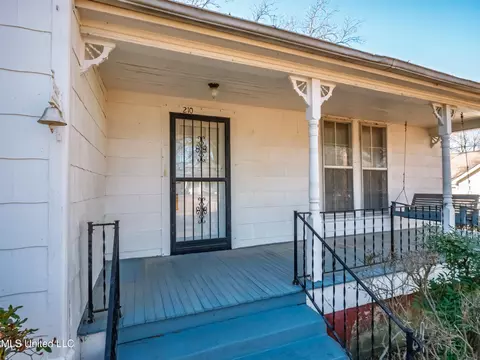 Exterior - 210 Eureka St, Batesville, MS 38606 photo 12 of 23