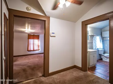 Entry Way - 210 Eureka St, Batesville, MS 38606 photo 1 of 1