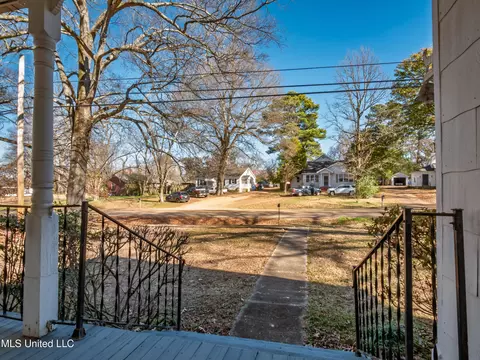 Exterior - 210 Eureka St, Batesville, MS 38606 photo 13 of 23