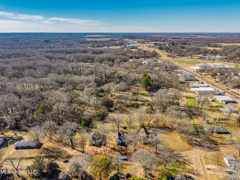 View/Area - 210 Eureka St, Batesville, MS 38606 photo 4 of 13